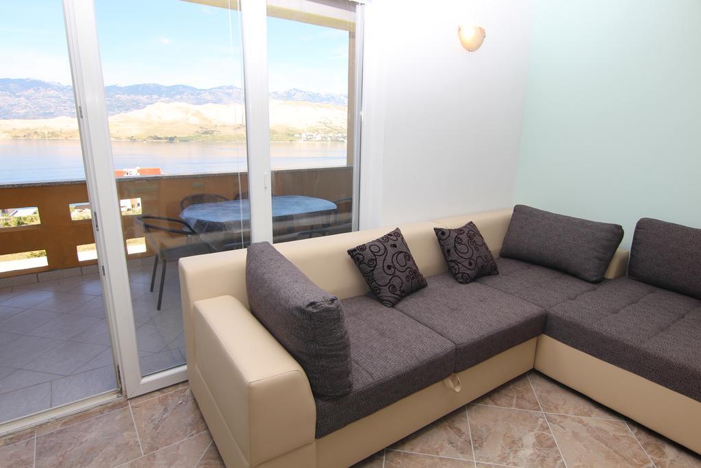Apartments Ljubic Паг Екстериор снимка