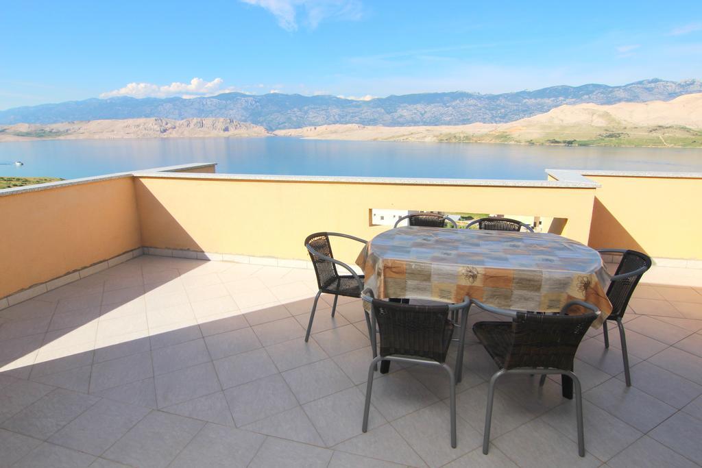 Apartments Ljubic Паг Екстериор снимка