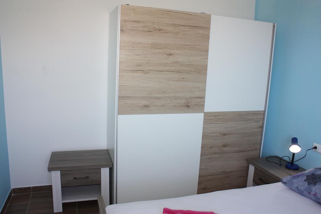 Apartments Ljubic Паг Екстериор снимка
